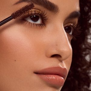 perfect strokes universal volumizing mascara brown